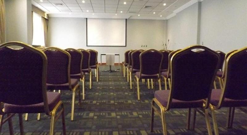 هتل Diego De Almagro Temuco