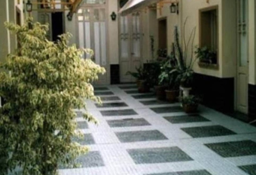 호텔 Hostal Las Nubes