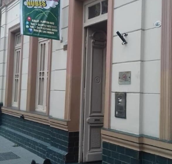 호텔 Hostal Las Nubes
