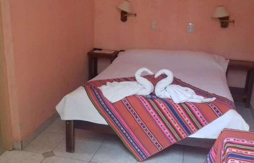 호텔 Hostal Las Nubes