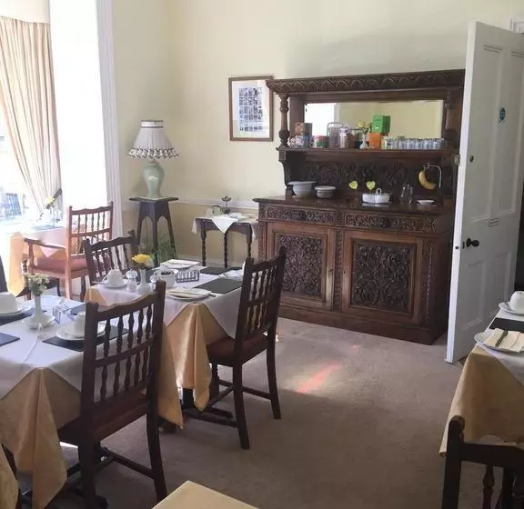 هتل The Pendennis Guest House