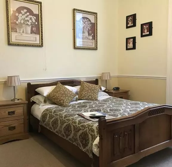 هتل The Pendennis Guest House