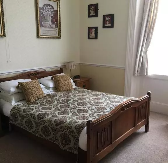 هتل The Pendennis Guest House