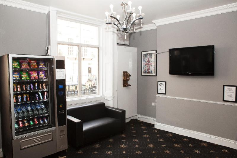 ホテル The Blair Victoria