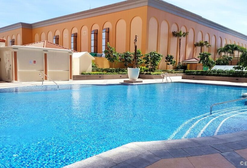 Maxstays Max Pavilion At The Venice Residences