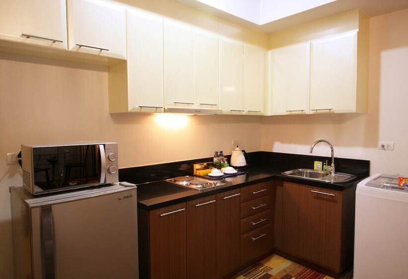 Maxstays Max Pavilion At The Venice Residences