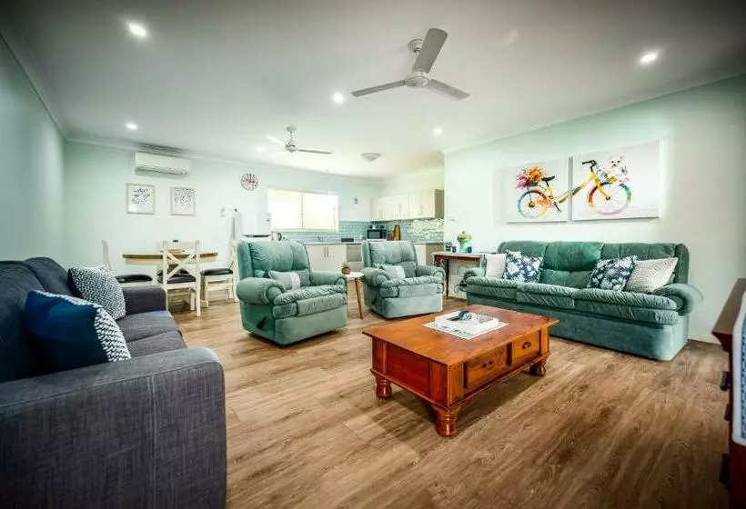 پانسیون Alarks Nest Bed And Breakfast
