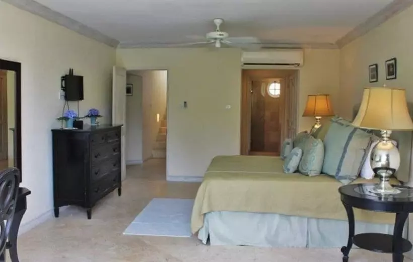 Royal Villa 1
