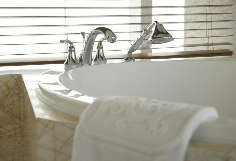 Zhongmao Haiyue Hotel