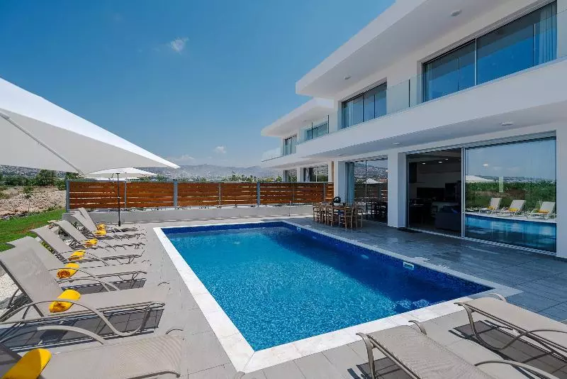هتل Sea Point Villas Coral Bay
