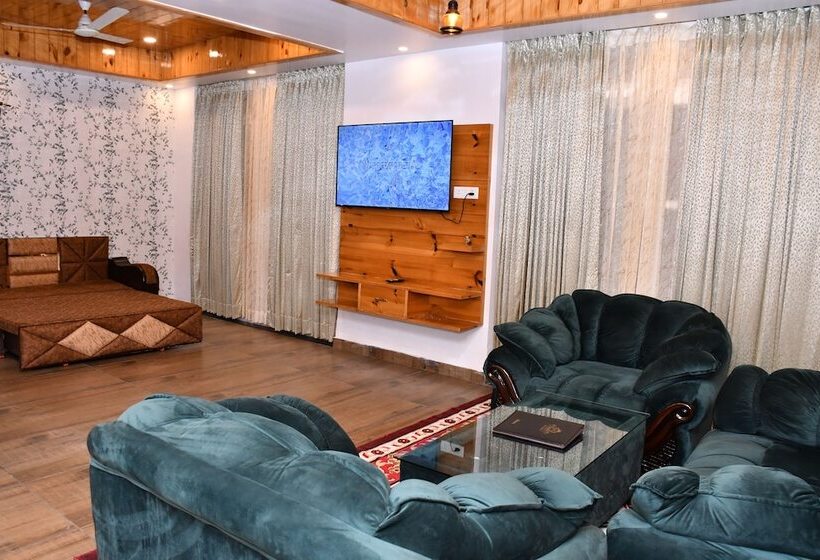 בית מלון כפרי The Crown