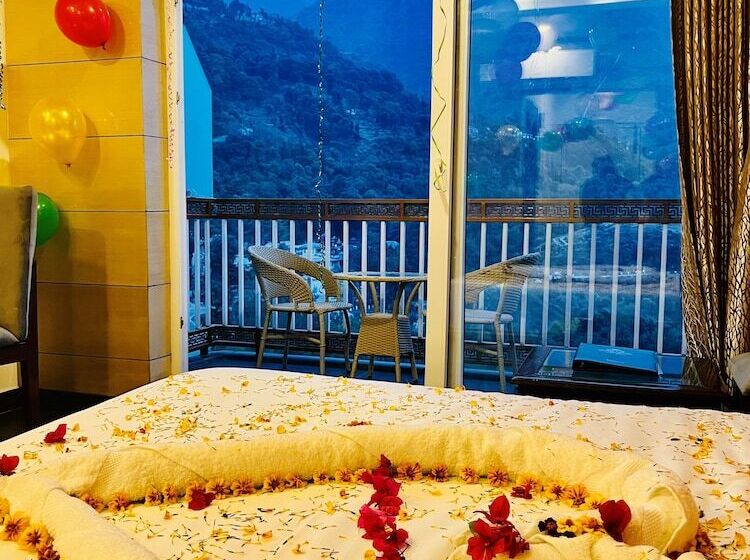 בית מלון כפרי The Crown