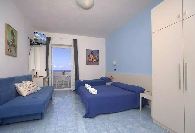 ペンション Room In B&b   Ischia Forio, In 4 Under The Sign Of Relaxation And Well Being