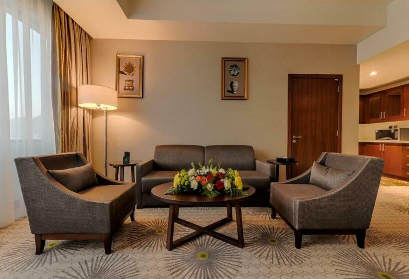 בית מלון כפרי Holiday Suites Al Azizia