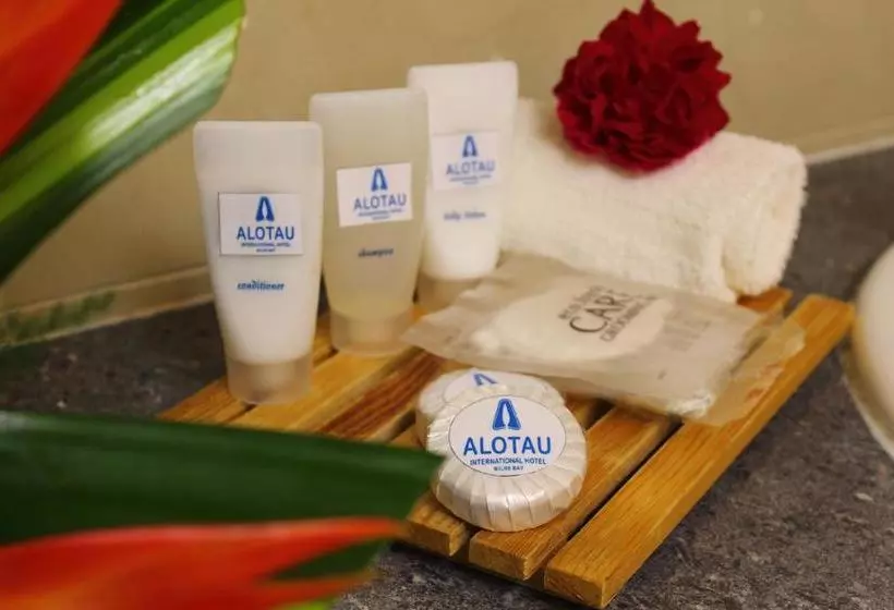 ホテル Alotau International
