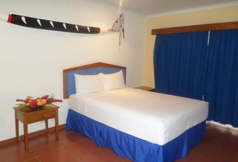 בית מלון כפרי Alotau International