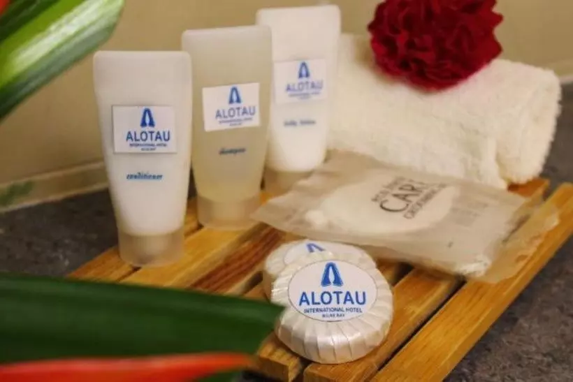 ホテル Alotau International