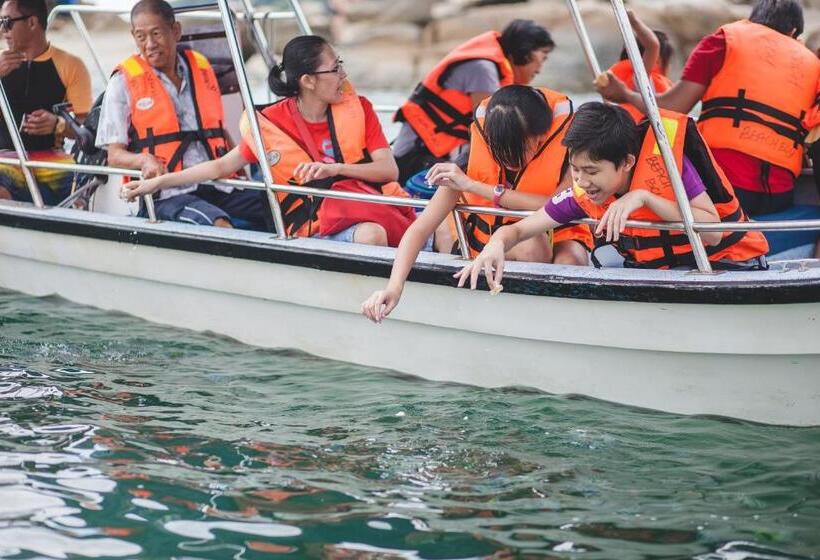 Hotel Anjungan Beach Resort