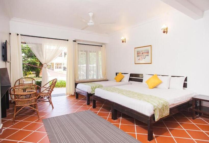 Hotel Anjungan Beach Resort