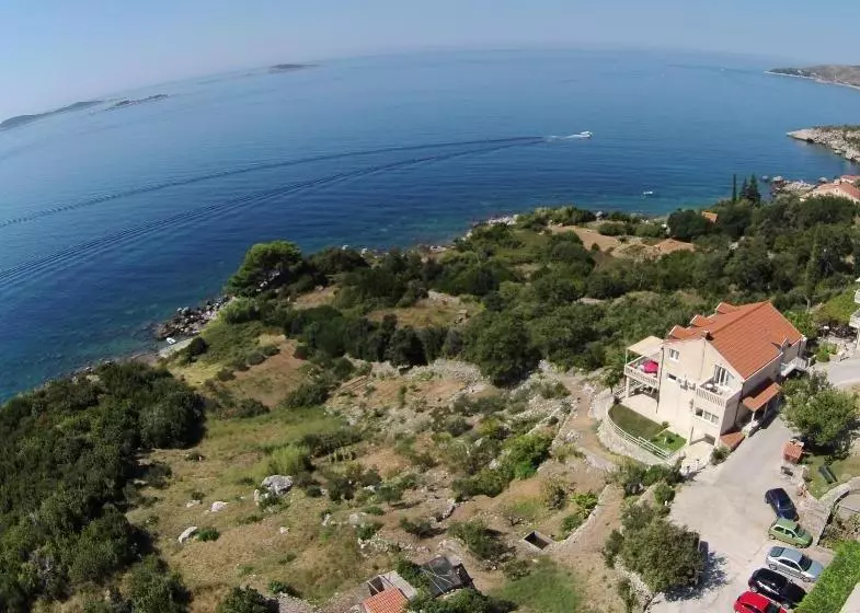 Hotelli Apartments Lira