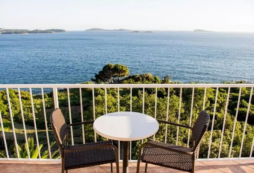 Hotelli Apartments Lira