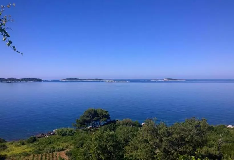 Hotelli Apartments Lira