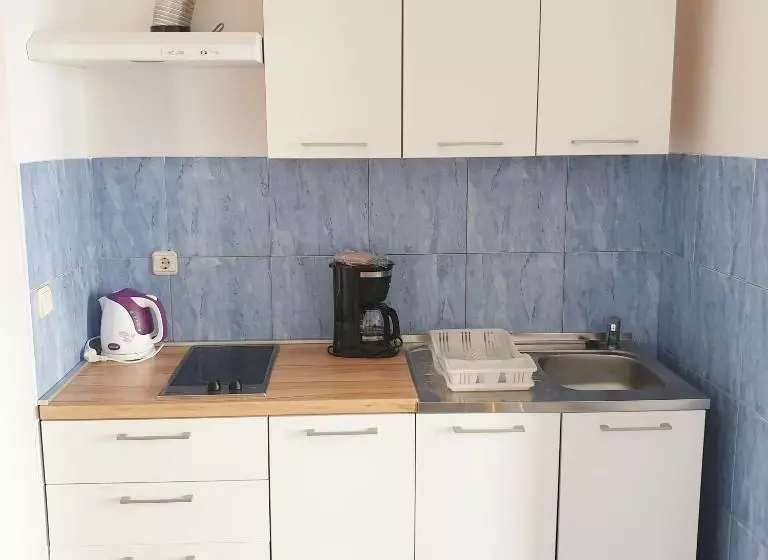 Hotelli Apartments Lira