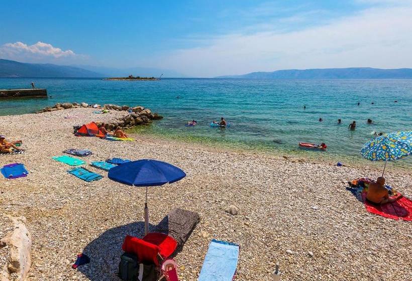 فندق Apartments Novi Vinodolski