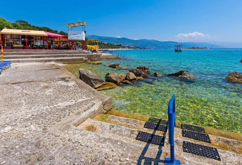 فندق Apartments Novi Vinodolski