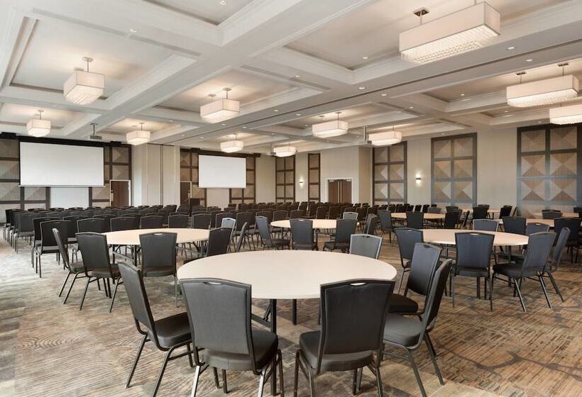 فندق Courtyard By Marriott Toronto Mississauga/west