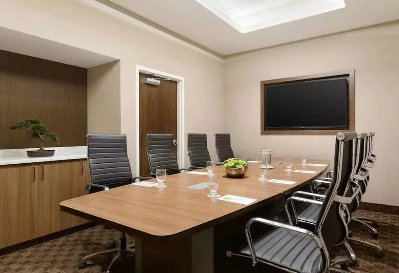 ホテル Courtyard By Marriott Toronto Mississauga/west