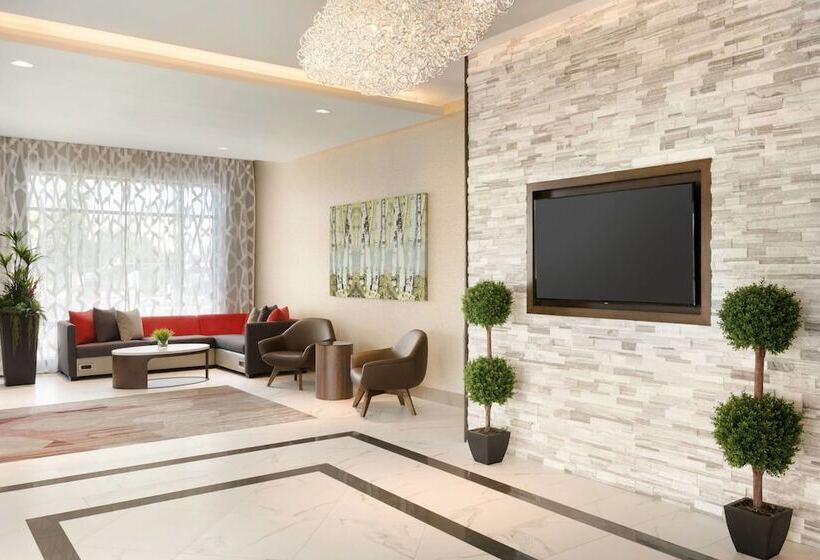 فندق Courtyard By Marriott Toronto Mississauga/west