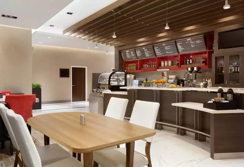 ホテル Courtyard By Marriott Toronto Mississauga/west