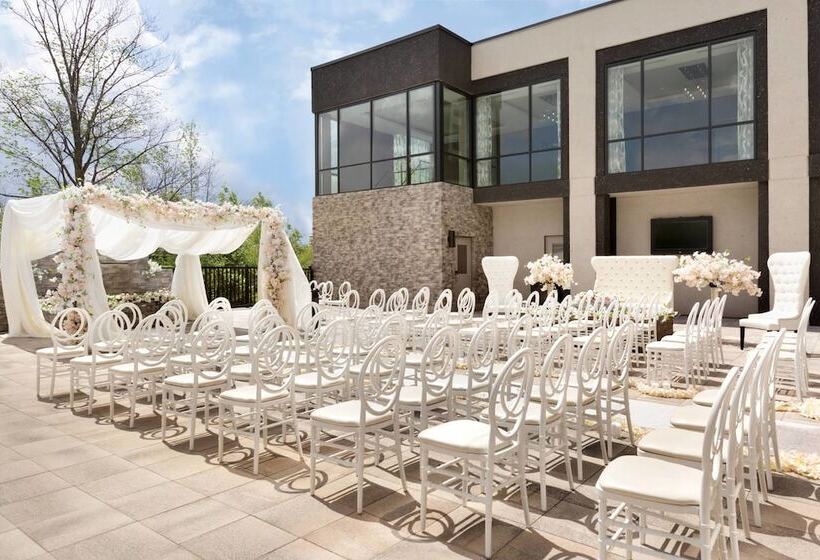 فندق Courtyard By Marriott Toronto Mississauga/west