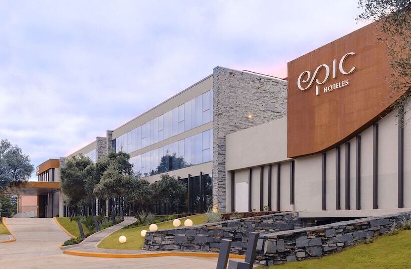 Epic Hotel Villa De Merlo