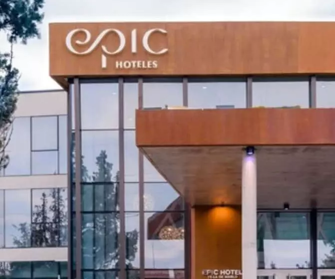 Epic Hotel Villa De Merlo