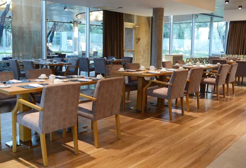 Epic Hotel Villa De Merlo