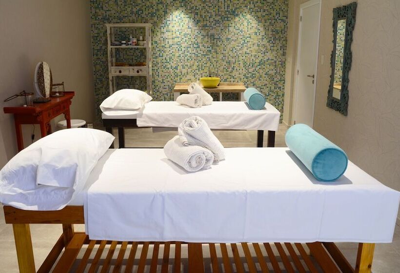 Epic Hotel Villa De Merlo