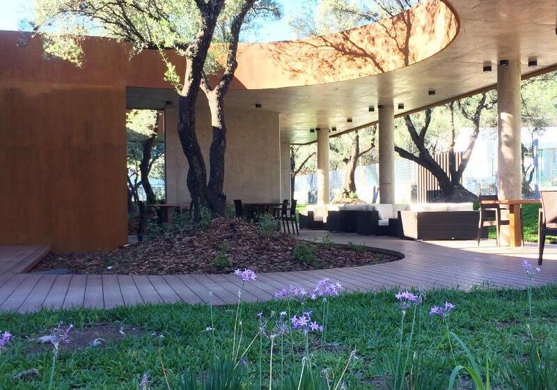 Epic Hotel Villa De Merlo