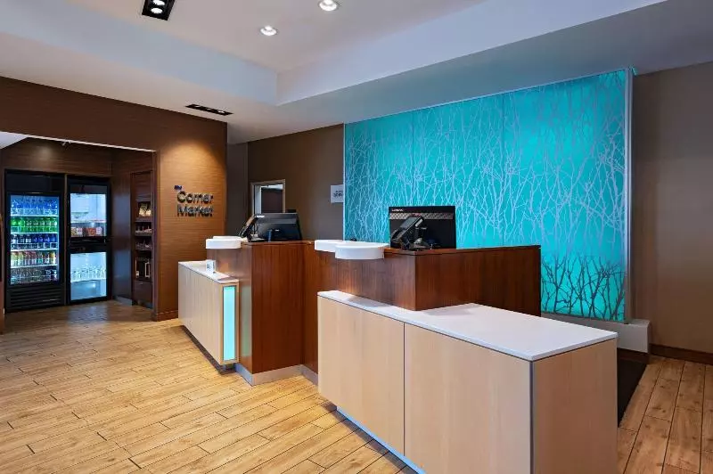 هتل Fairfield Inn & Suites By Marriott Lincoln Airport