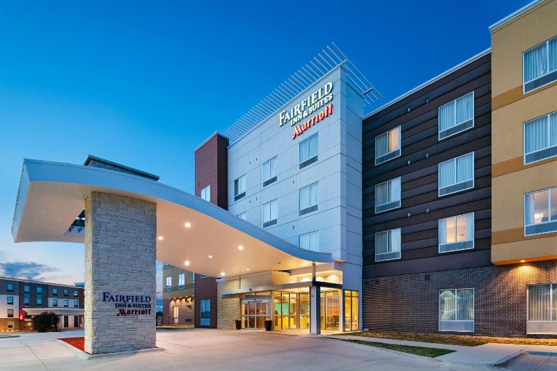 ホテル Fairfield Inn & Suites By Marriott Lincoln Airport