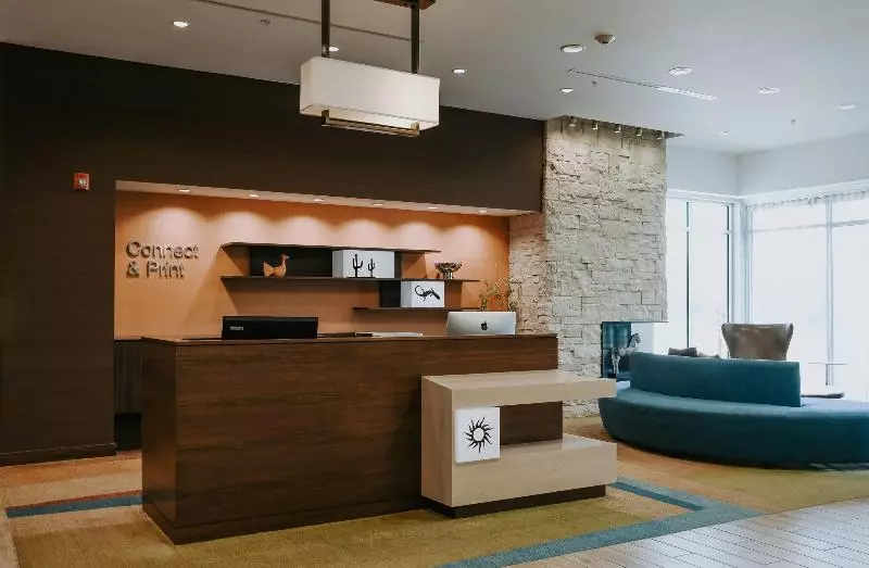 هتل Fairfield Inn & Suites By Marriott Lincoln Airport