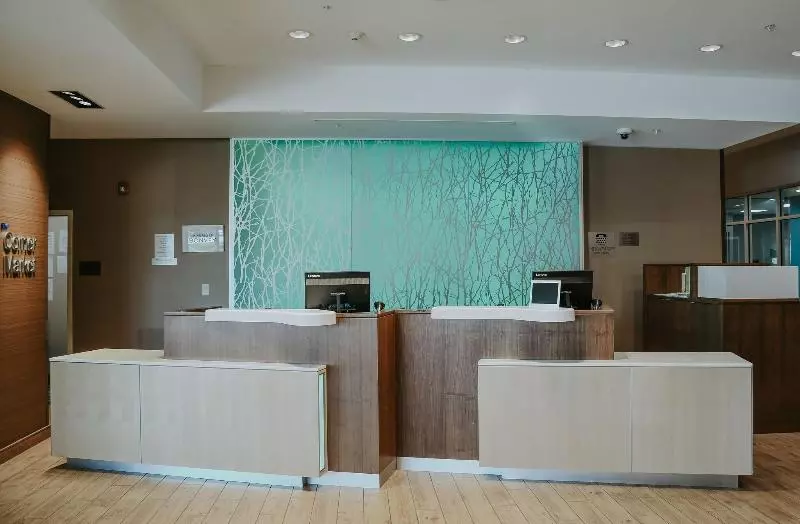 هتل Fairfield Inn & Suites By Marriott Lincoln Airport