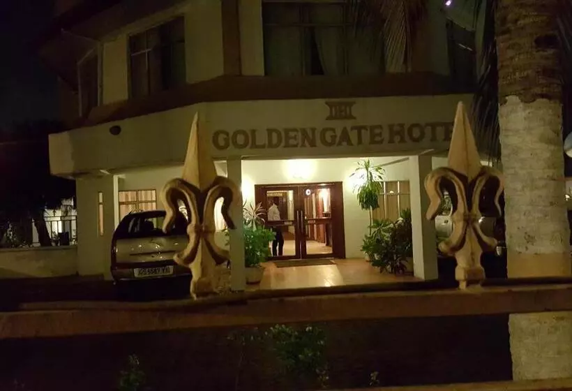 ホテル Golden Gate