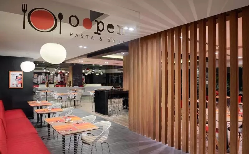 ホテル Ibis Saigon Airport