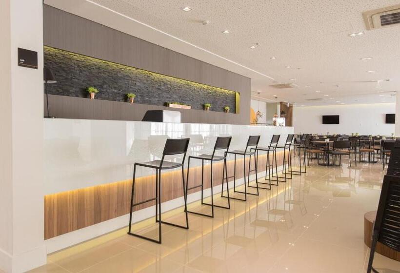 Hotel Intercity Pátio Pinda