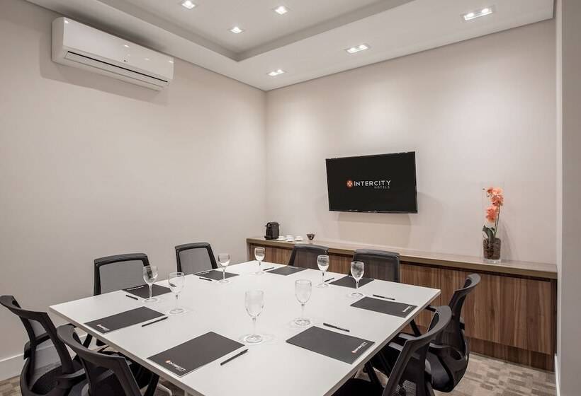 Hotel Intercity Pátio Pinda