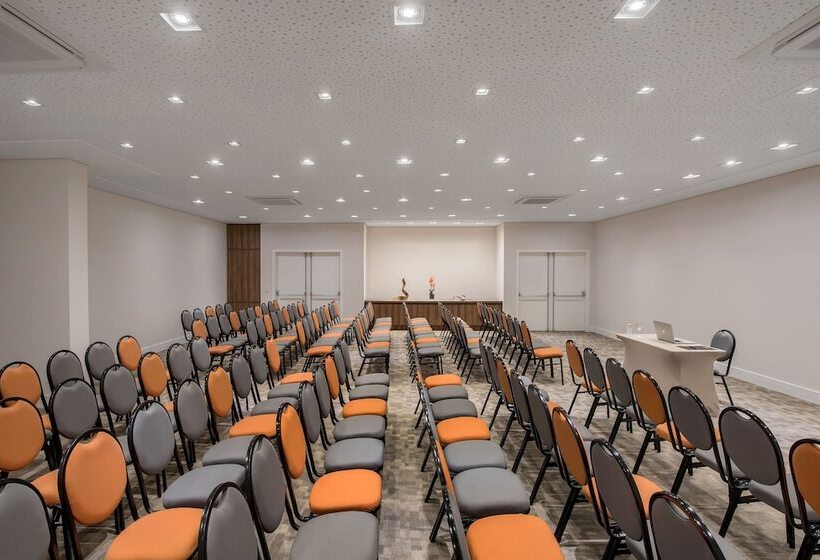 Hotel Intercity Pátio Pinda