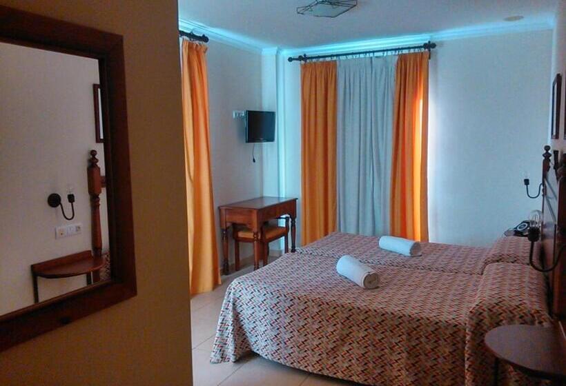 Отель Las Canteras De Puerto Real