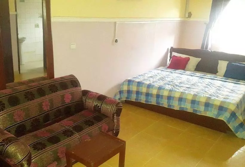 هتل Maria Suites